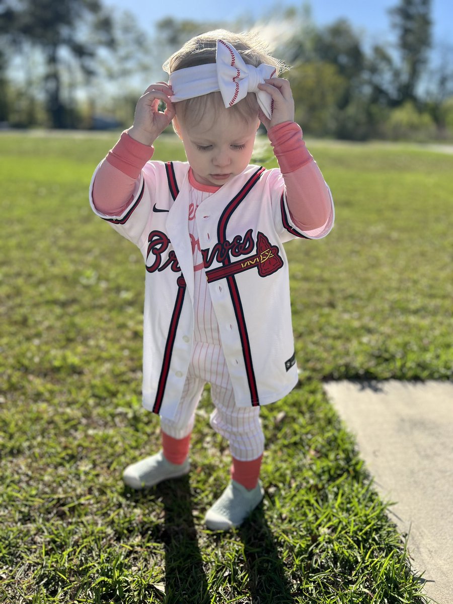 kacoggins's tweet photo. It’s @Braves #OpeningDay ⚾️💙❤️🥰 https://t.co/IDiSHT2674