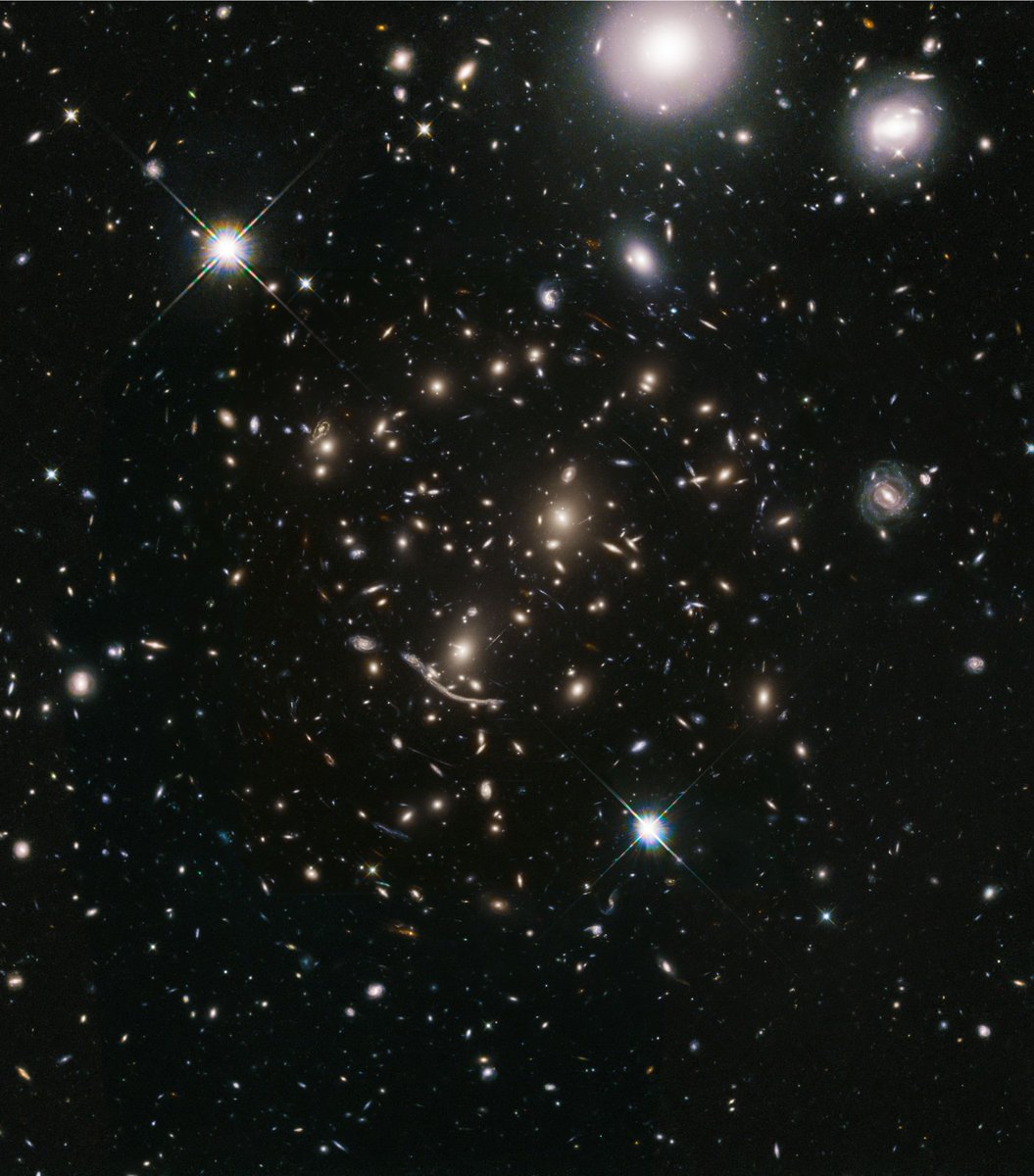 Abell 370 was the last of six galaxy clusters imaged in the Frontier Fields project, which used gravitational lensing and Hubble’s ability to create deep field images to see galaxies that would normally be hard to observe. Explore the mosaic of galaxies: bit.ly/49tBDlh