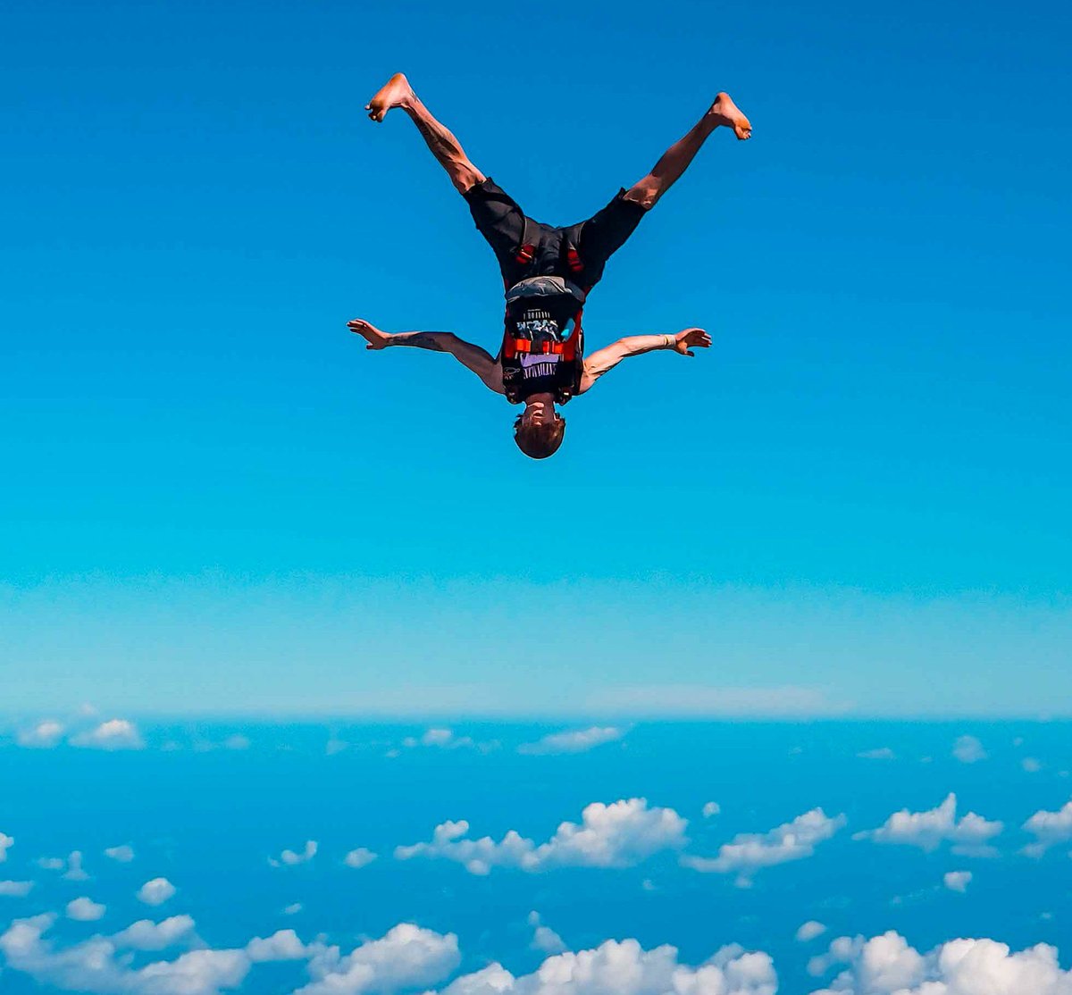 Skydiving Center Seychelles Island tweet media