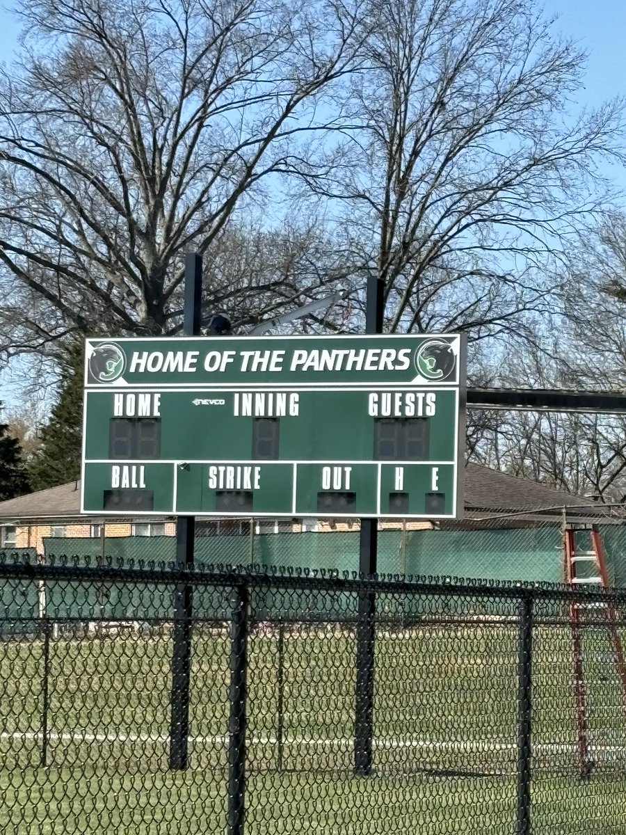 MHSVarBaseball's tweet image. New Softball scoreboard going in today!!! Baseball scoreboard is next!!