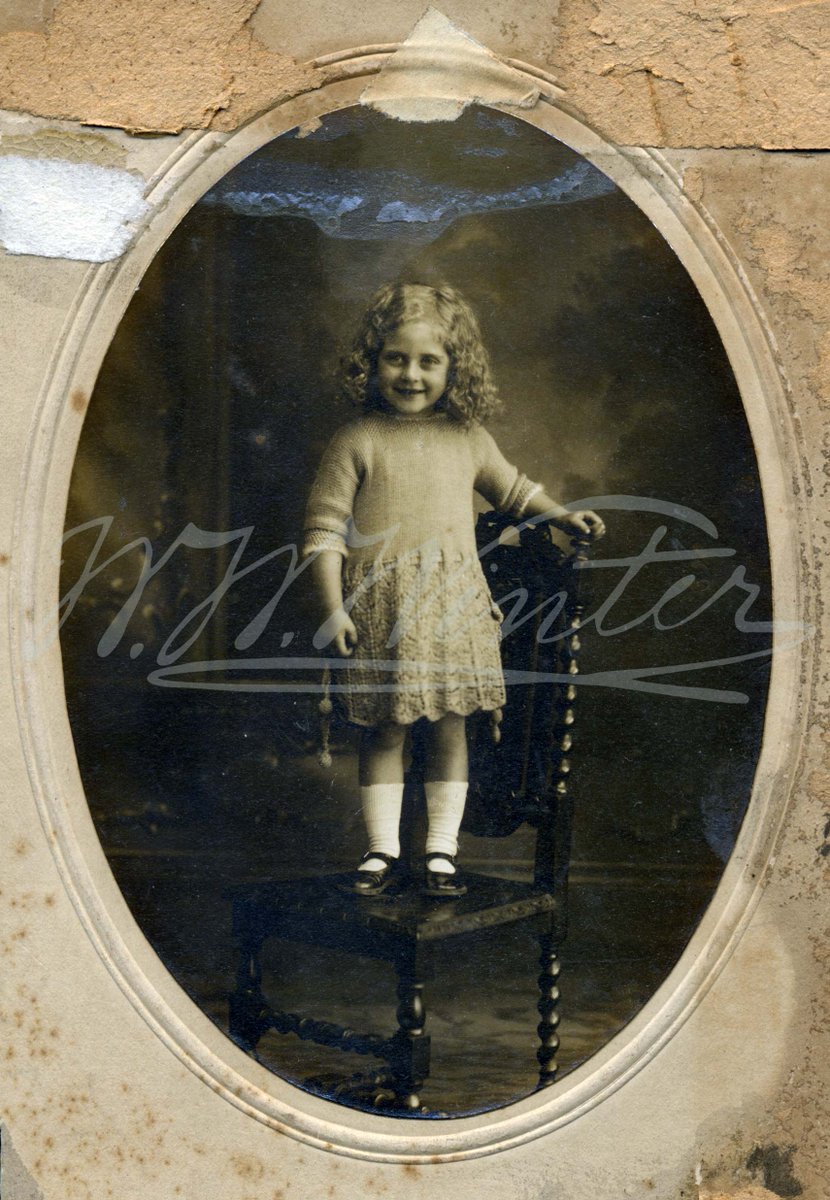 Recent donation to our archive - two images taken at our studio.  Coloured opaline is Joseph Beale, Derby Post Master who died in 1972 aged 100.  The B&W portrait is of Joseph's daughter Marjorie.
#Winters1852 #WWWinterHeritageTrust #WWWinterLtd #FamilyHistory #FamilyPortraiture