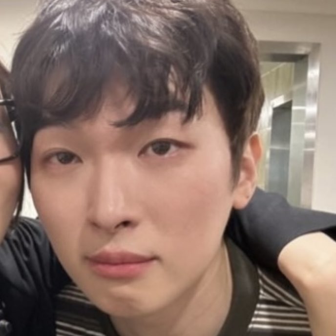 뮤지컬디어에반핸슨
공연 전                               공연 후