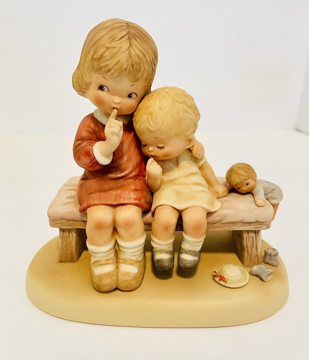 trinketssd's tweet photo. Enjoy 15% off entire store. Use code 15TIMELESS15
 @eBay #ebay 
Hush! Memories of Yesterday Lucy Attwell Figurine Mom And Child #vintage #porcelain #figurine 
 https://t.co/11utufICTp https://t.co/GHRyz6Wddv