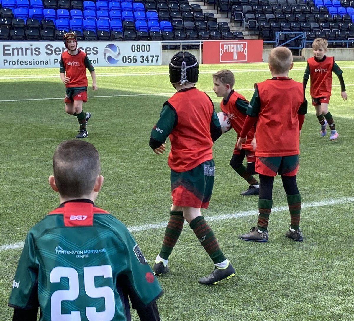 Many thanks to @hfharl and @moorfield_arlfc players, coaches and parents for a very entertaining and skilful U8 Festival before @WidnesRL v @LionsCommunity 👏