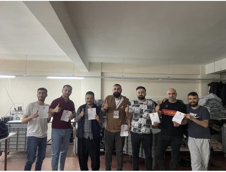 Hay Maşallah.

Seçime saatler kala akın akın Milletimiz Refaha koşuyor..