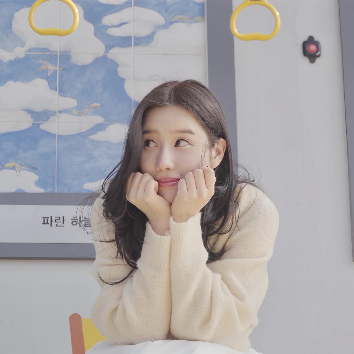 The Taeha AMA is now LIVE! 
youtube.com/watch?v=Rzd19m…
Join us and ask <a href="/YooTaeha1005/">YooTaeha</a> anything before the world premiere of "Dive in Love".
#retrowave #synthwave #newretrowave