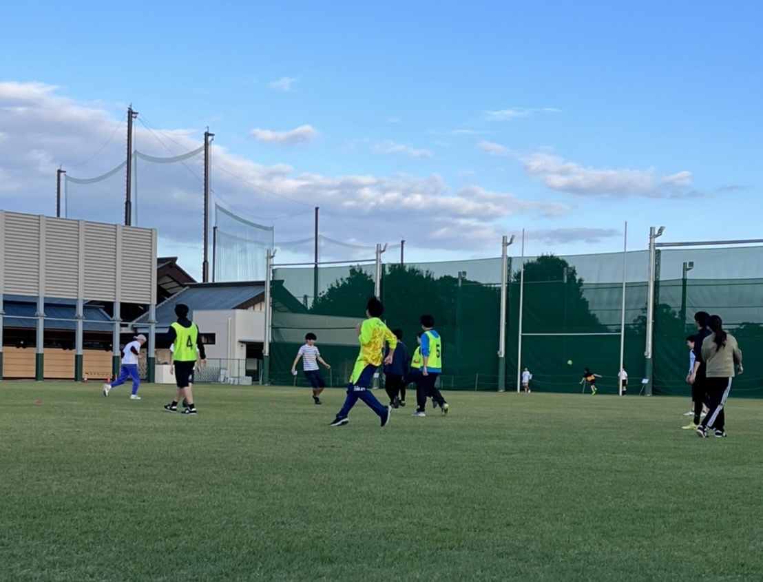 『フットサル同好会』
フットサル同好会は、週2日3時間程度、堀原運動公園の自由広場にて活動を行っています！
初心者、男女問わずボールを蹴りたい人が集まり、全員が楽しみながら体を動かすことを目標としています。
体験会がございますのでご参加お待ちしております！

#茨大新歓祭2024 #春から茨大