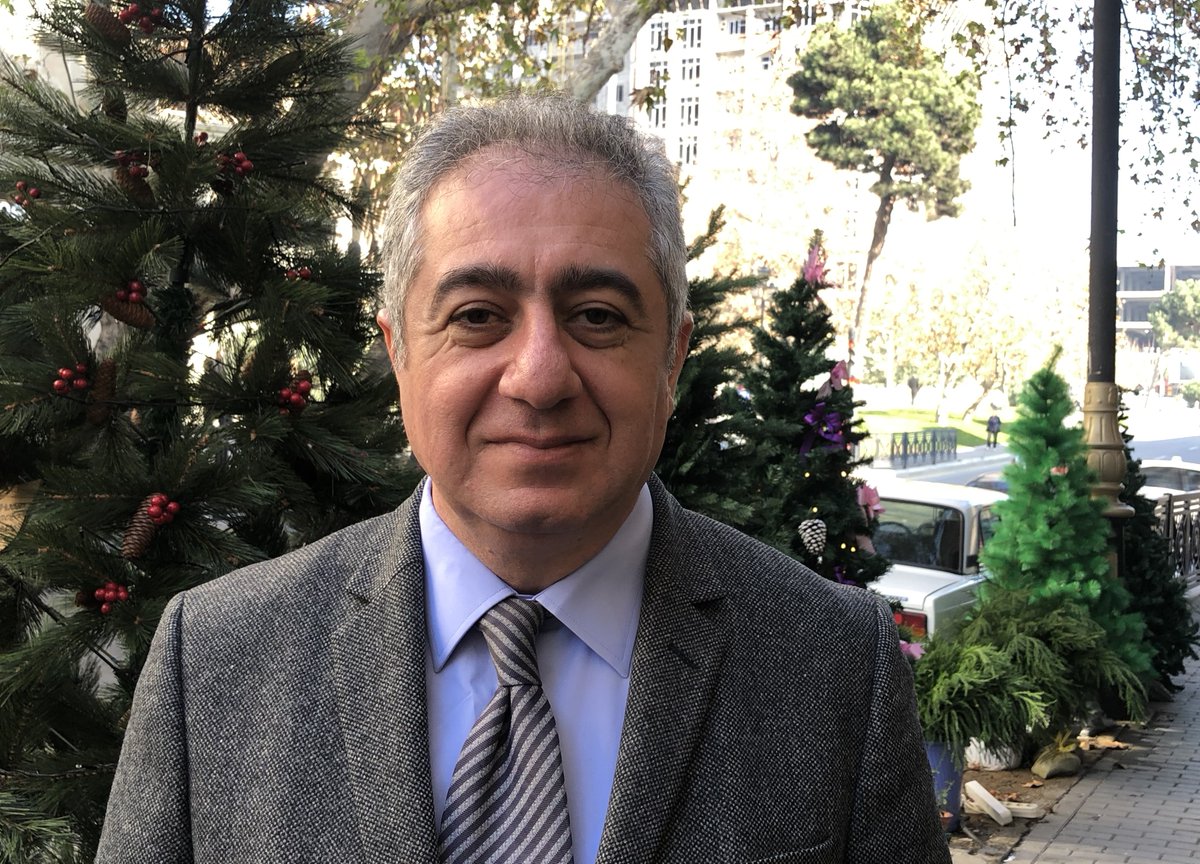 Gubad Ibadoghlu has spent 250 days in prison in #Azerbaijan on spurious charges aimed at disrupting his anti-corruption works. We call for his release and the release of the nearly 300 political prisoners in Azerbaijan.
