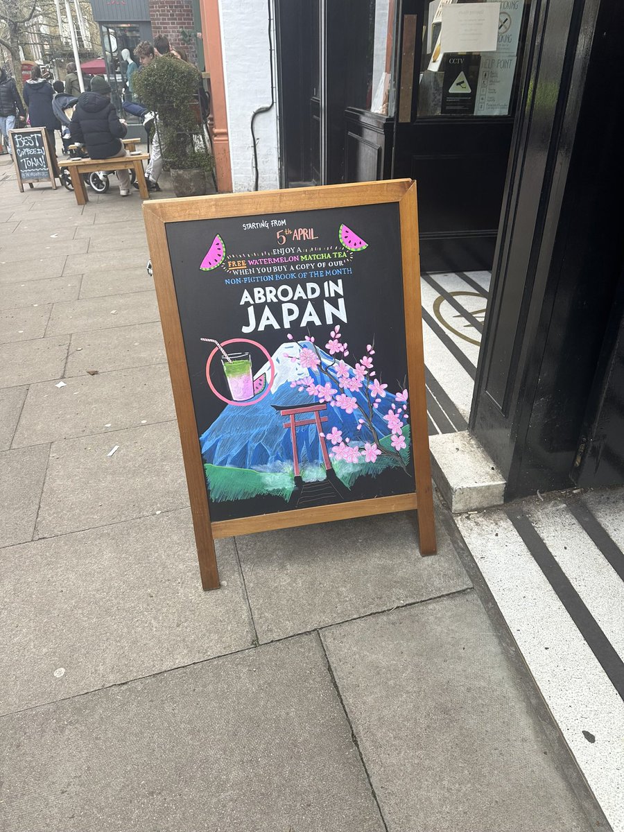 jenniferdhingra's tweet photo. Non-fiction book of the month in Hampstead Waterstones! 🇯🇵@AbroadInJapan https://t.co/dsjFXIkIUJ