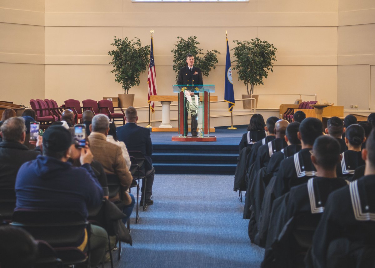 NavyRTC's tweet photo. Congratulations to the Recruits and Sailors who pledged the Naturalization Oath of Allegiance to the United States of America!
#RTC #Bootcamp #naturalizationceremony https://t.co/oGQk6ZSlcR
