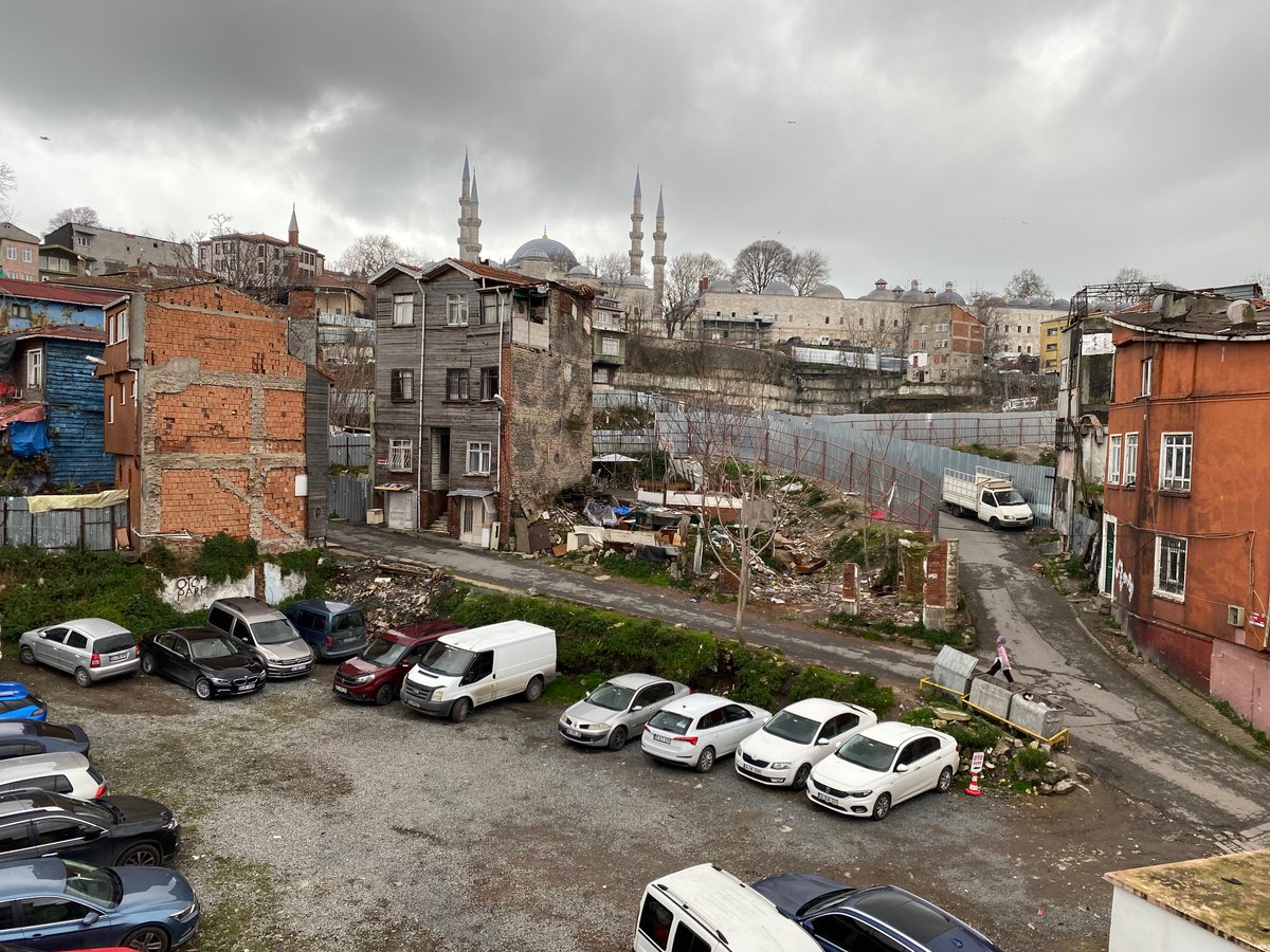 bdalgakiran's tweet image. Süleymaniye Yenileme Projesi Alanında 4 Katlı Satılık Bina ...

1980 öncesi deniz manzaralı, bahçeli ahşap konak olarak kullanılmıştır. 

Proje kapsamında aslına uygun olarak inşa edilebilecektir. 

İletişim: 0532 647 36 27 

#süleymaniyeyenilemeprojesi #historicalarchitecture