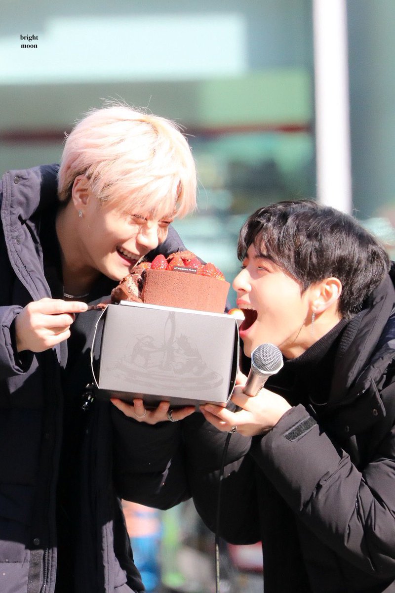 moonhee126's tweet photo. #차은우_HBD_오랫동안_너이기를
정말로 잘하고 있다!
은우야 생일축하해! https://t.co/9KDJ2Y2gTQ