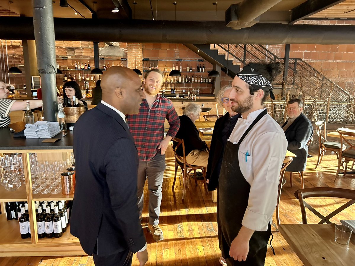 Having never been to Green Dirt Farm in Weston, I didn’t know what to expect. I got an exceptional dining and spirits experience at the new Green Dirt on Oak and one of the finest building rehabs in the city. Great work to Green Dirt and designer Tom Stiller. Be sure to visit!