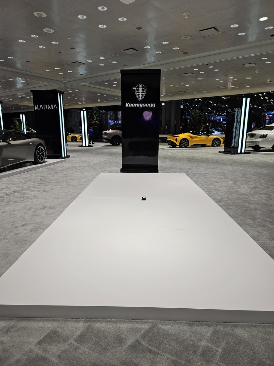 DeepHunta's tweet photo. @koenigsegg at the @NYAutoShow ...just squint https://t.co/VUpfQVSmHl