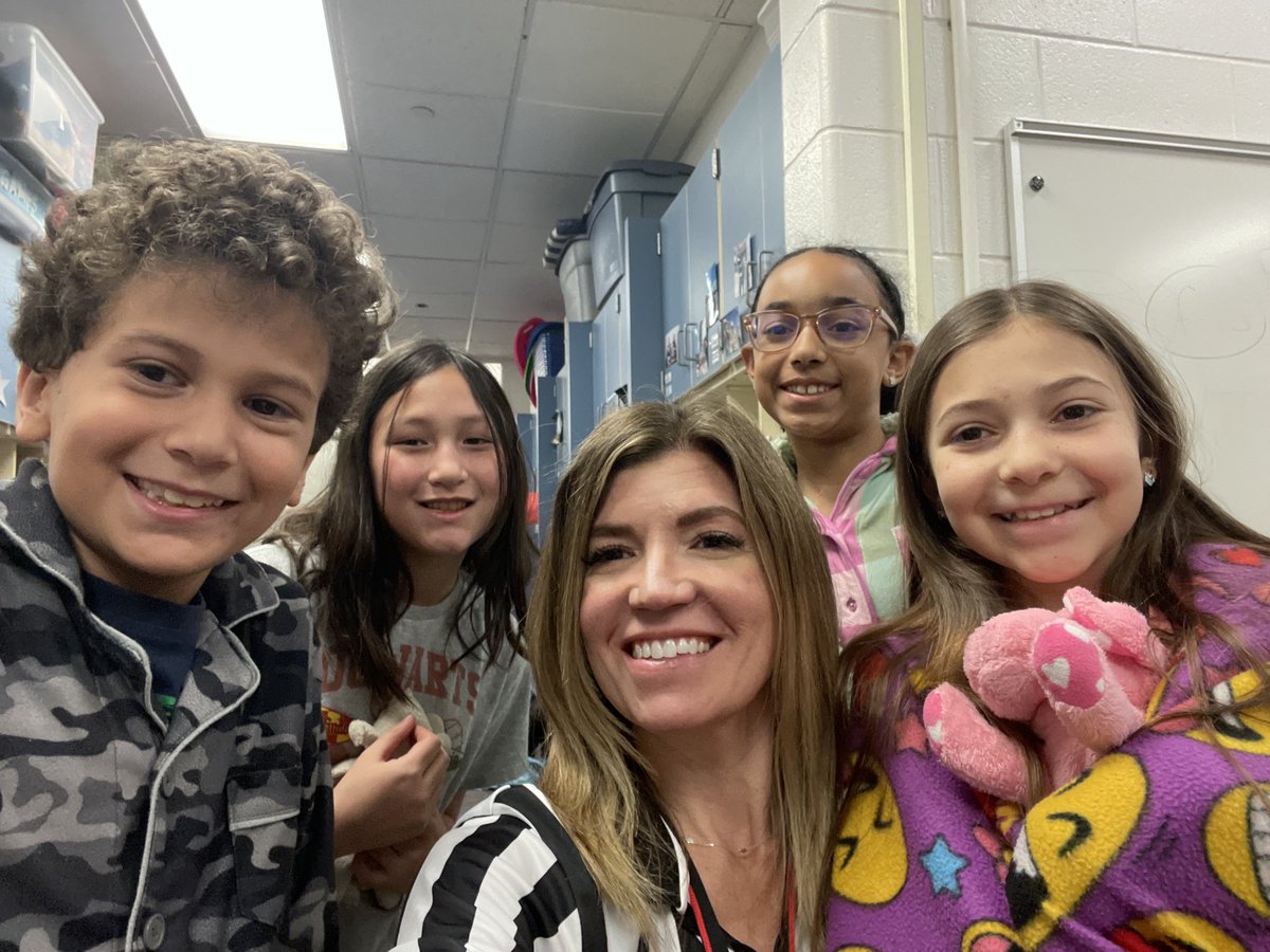 Love when former students stop by to visit!
