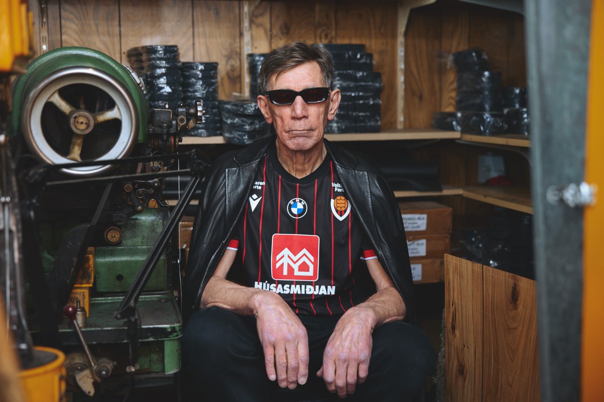 Við kynnum nýja keppnistreyju Víkings.

vikingur.is/hamingjan-er-h…