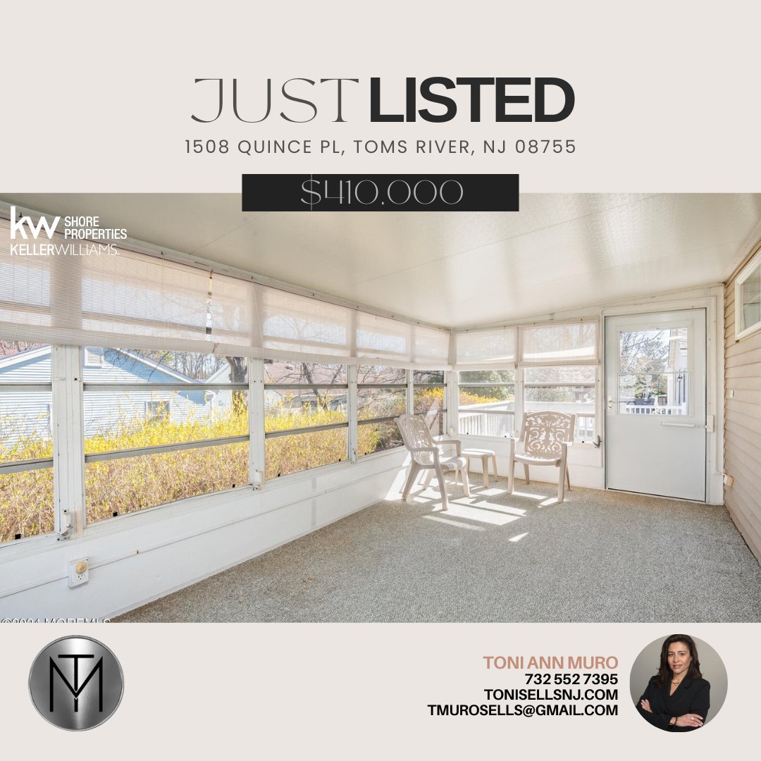 ToniSellsNJ's tweet photo. This beautifully maintained 2-bed, 2-bath home boasts hardwood floors, granite countertops, stainless steel appliances, and recent upgrades including a new roof, HVAC, HWH, and GDO. Relax in the three-season screened porch for morning tea or evening entertainment. Call today!🤝 https://t.co/6FStGrfOmR