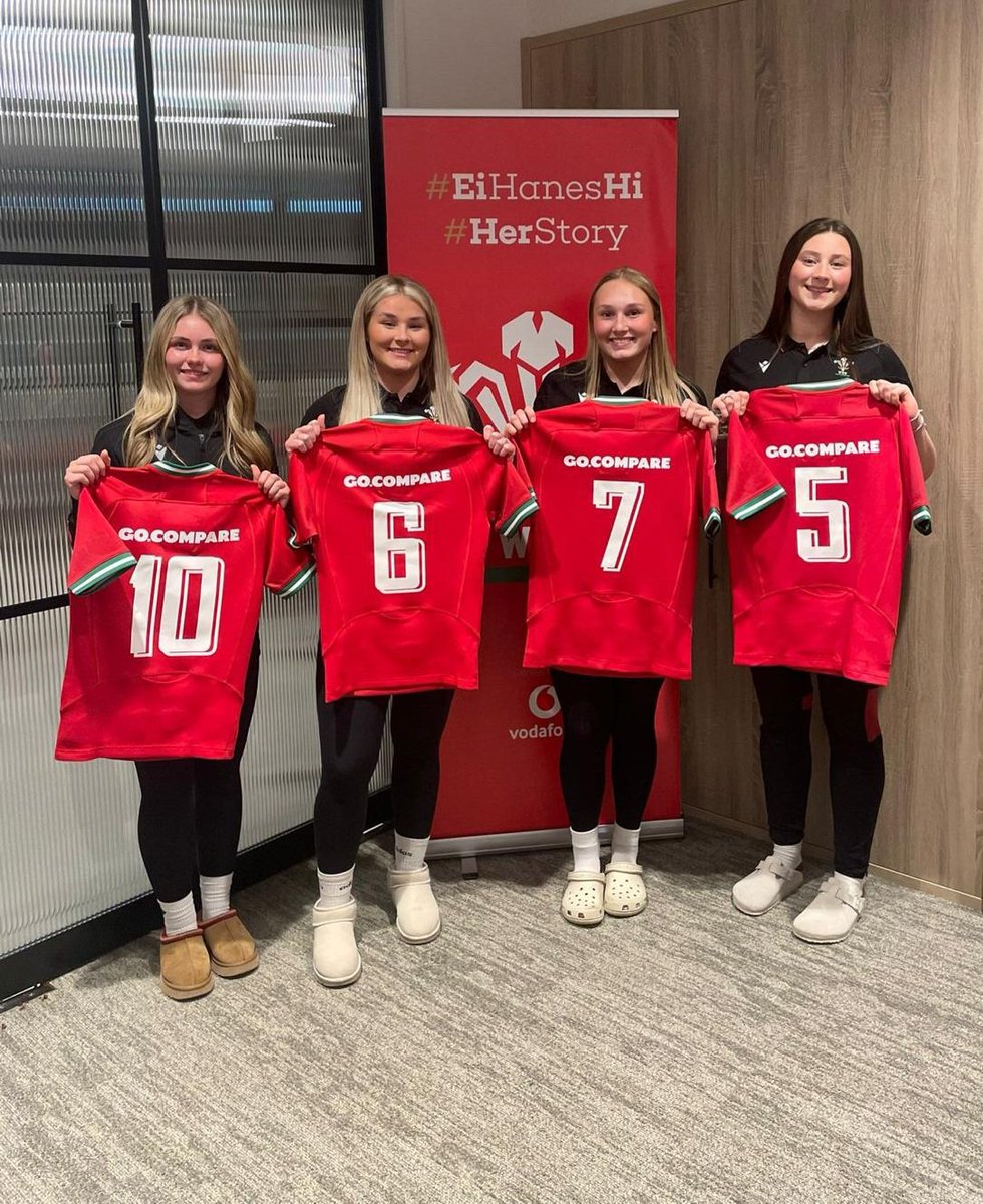 🏴󠁧󠁢󠁷󠁬󠁳󠁿 Wales U18s Womens Jersey Presentation took place yesterday evening, always proud to see WSH players take the next step in there rugby journey 🥰 Good Luck today team Wales 🏴󠁧󠁢󠁷󠁬󠁳󠁿🏴󠁧󠁢󠁷󠁬󠁳󠁿 as they face Scotland & France in the start of the U18s Six Nations 🏉🏉 #U18sWales #U18sSixNations