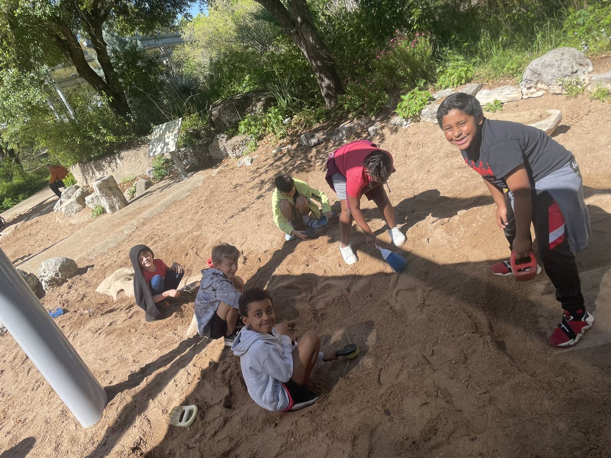 Clarissa Cavazos tweet media