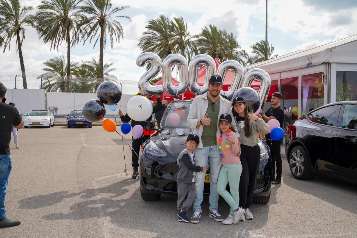 Just delivered our 20,000th Tesla in Israel 🇮🇱