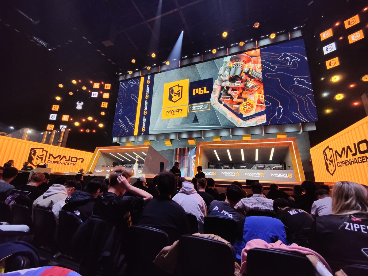 MasuCS's tweet image. At the major 😎