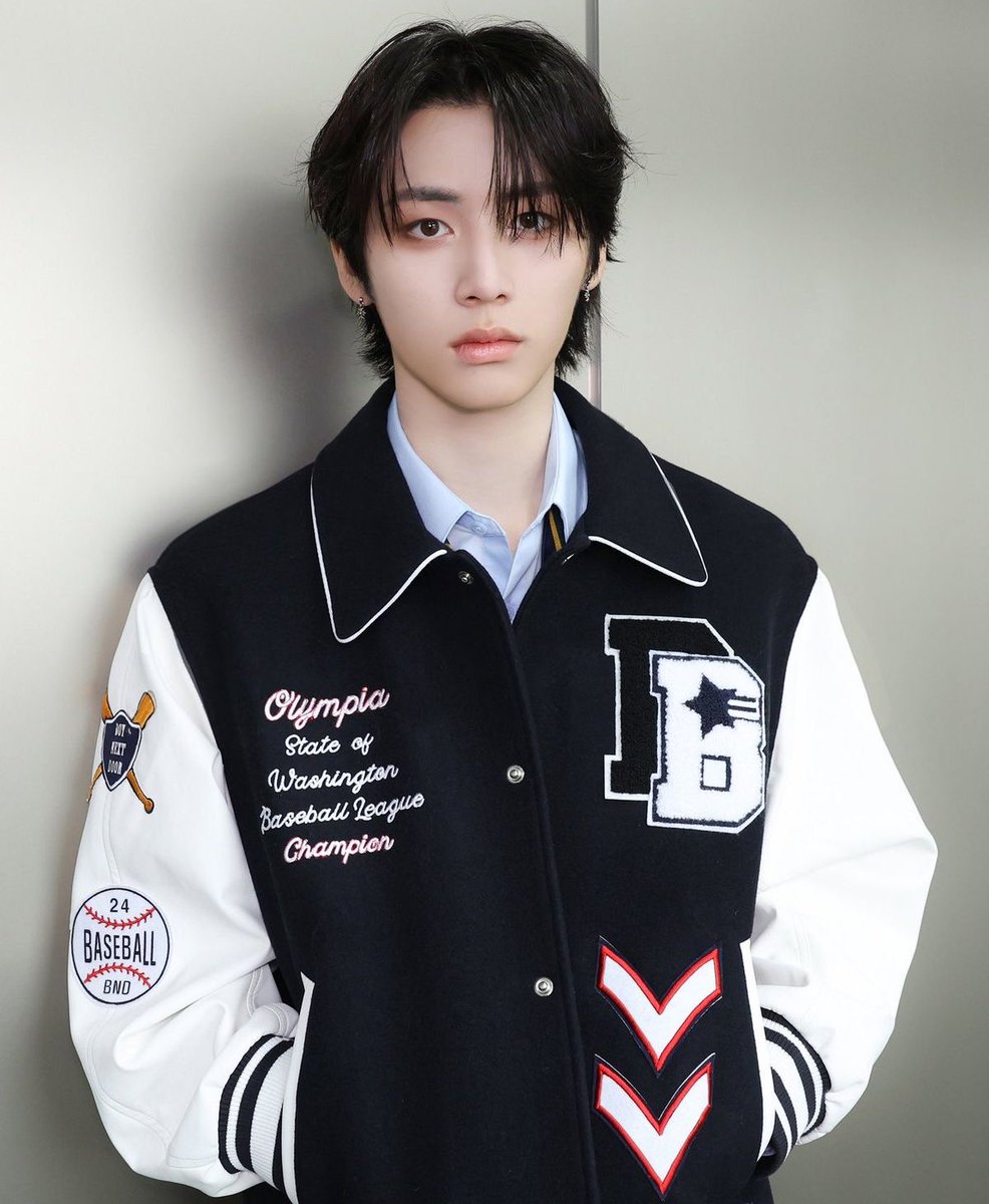 taesanpic's tweet photo. taesan participated in 5 out of 6 songs’ lyrics!!! our ace 🤍 https://t.co/MZFjrIKioG