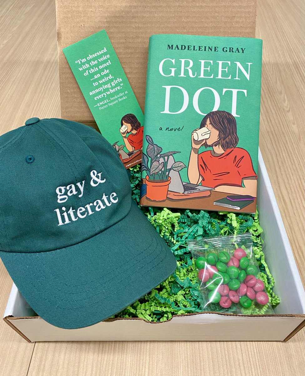 Don't forget to enter for a chance to win this adorable GREEN DOT swag box! Giveaway closes 3/31.👉tinyurl.com/3k74h86t