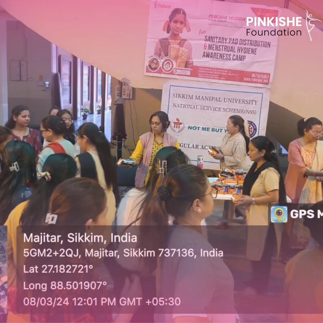 🌸Empowering young girls with knowledge and confidence🌸
Pinkishe Foundation conducted a menstrual hygiene literacy session and pad distribution drive hosted by our trainer Jhuma Sunuwar in SMIT Majitra, Sikkim. 💫
#menstrualhealth #periodeducation #hygieneeducation #girlshealth