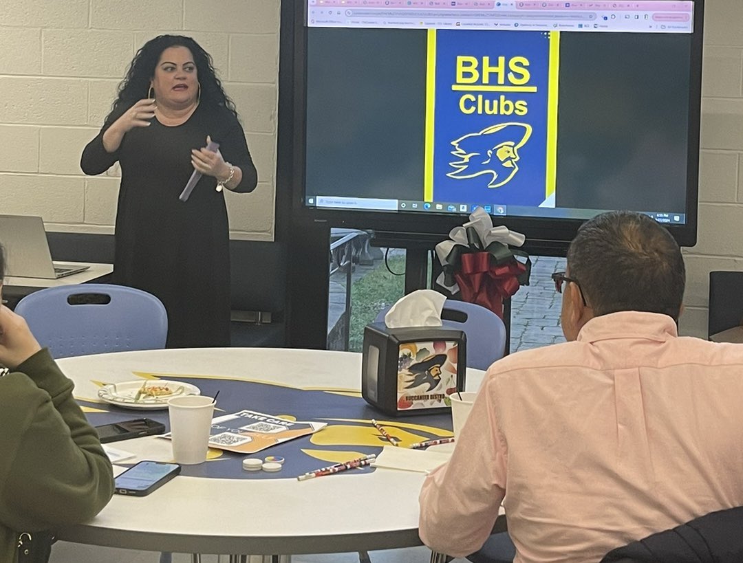 Lucy Demikoff tweet media