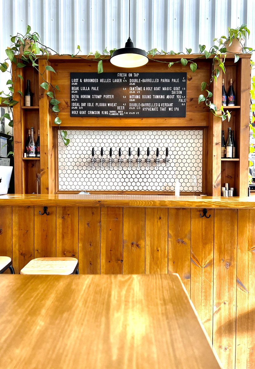 TheAleTrail's tweet image. It’s usually too busy to grab a good counter top photo at @axisbeer but during a very short lull in proceedings I snapped this one. What a bar! #CapitalOfCraft