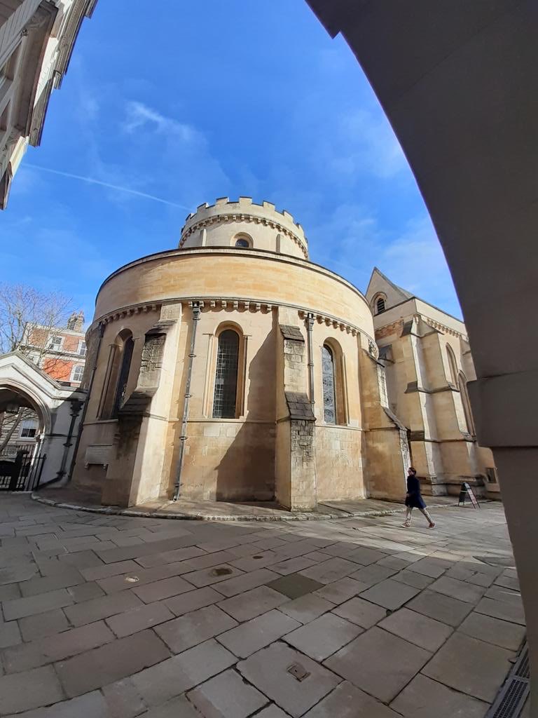 The round church was built in 1161 and modelled on the Holy Sepulchre in Jerusalem, site of Christ’s death and burial. The medieval symbolism is especially resonant on Good Friday. ⁦@TempleChurchLDN⁩
