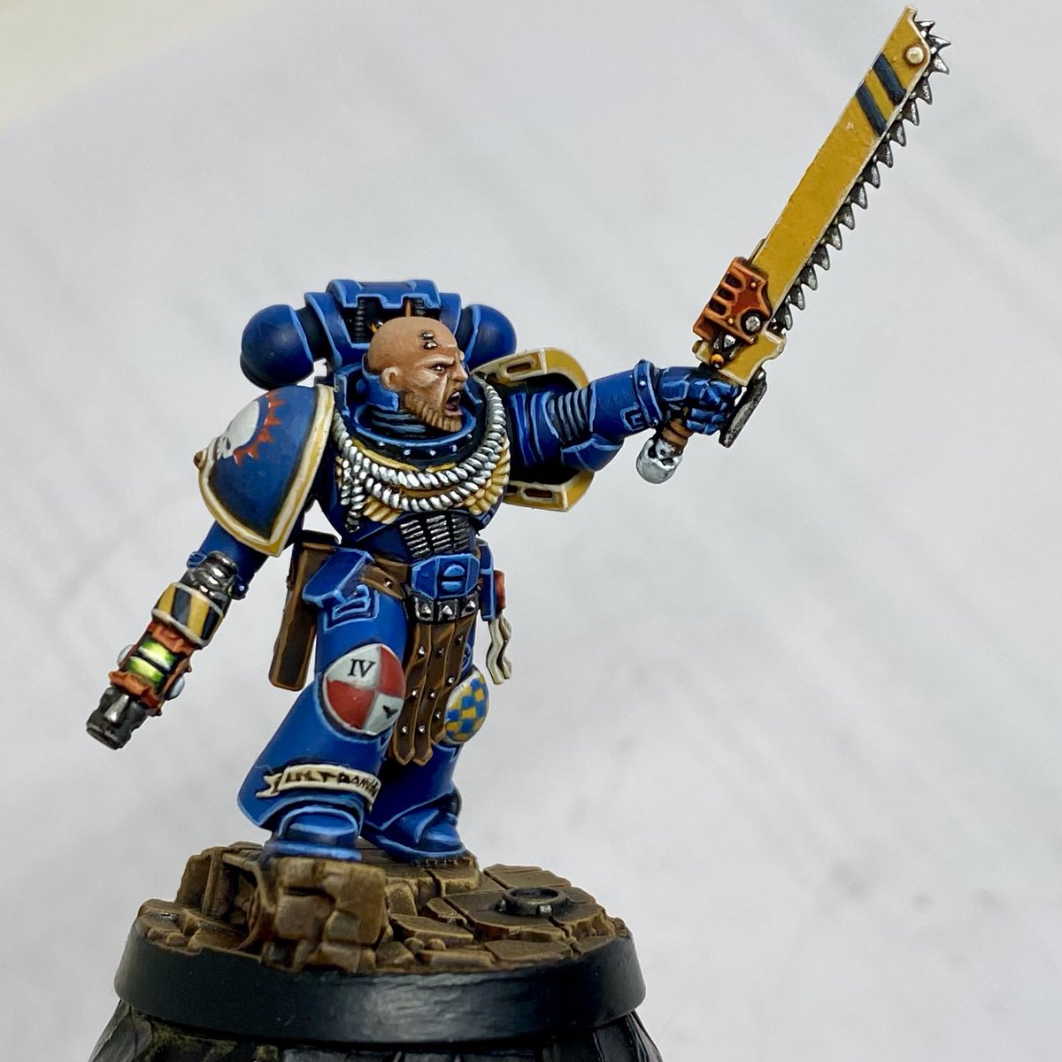 Rounding out #MarchForMacragge with one from the vaults - Sgt. Sevastus from the 1st series of Space Marine Heroes. One of the first blue bois I ever painted, a couple of months into the pandemic… #WarhammerCommunity #Ultramarines #Warhammer40k #PaintingWarhammer