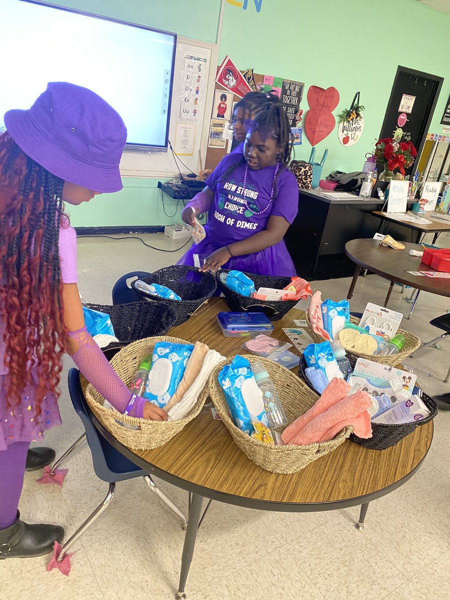 sdmurphy617's tweet photo. @Scurlockbears cheerleaders worked hard on their service project to provide Easter baskets to the NICU babies in Cape Fear Valley. They raised money, got donations,  &amp; put the baskets together. Great job girls!  Tiara Williams, You are AMAZING! @WilliamsT2nd, @HokeCoSchools https://t.co/AJ8S7Ull2F