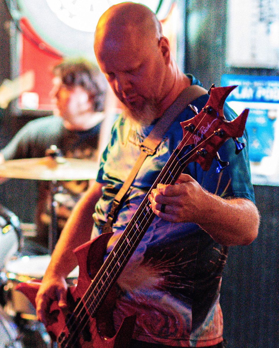 Give it up for Eric Noble…#bassist #live #stage #karkaza