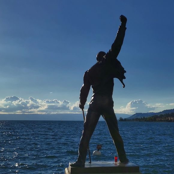 NoelChavez22's tweet photo. Legend #FreddieMercury https://t.co/Tf93NudTt2