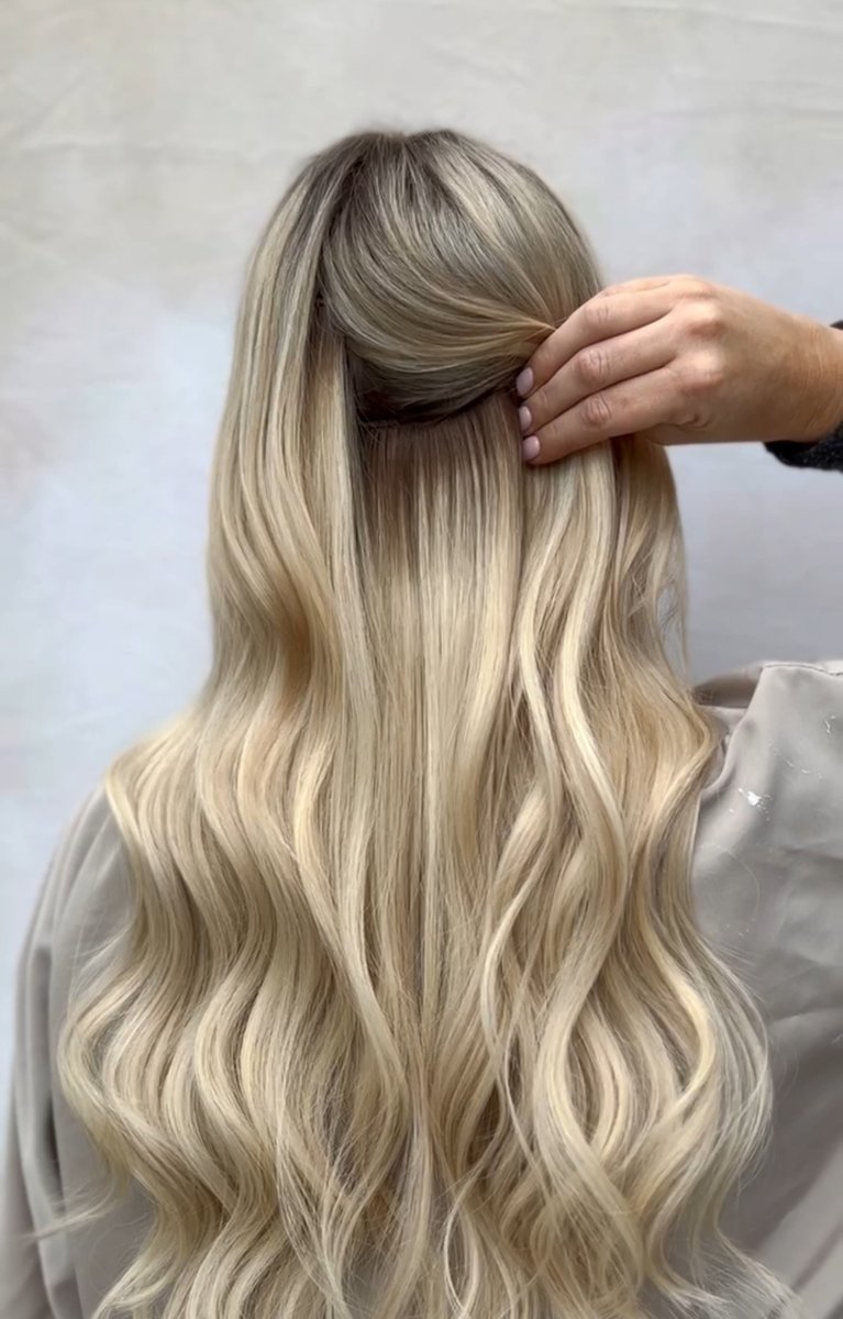 The power of a shadow root💥

 Text or call for Inquiries 📲 813-521-1036⁠

#behindthechair #hairblogger #hairoftheday #tampahair�⁠
#tampa #tampahairstylist #tampahairextensions #tampahairsalon #tampaextensionspecialist⁠