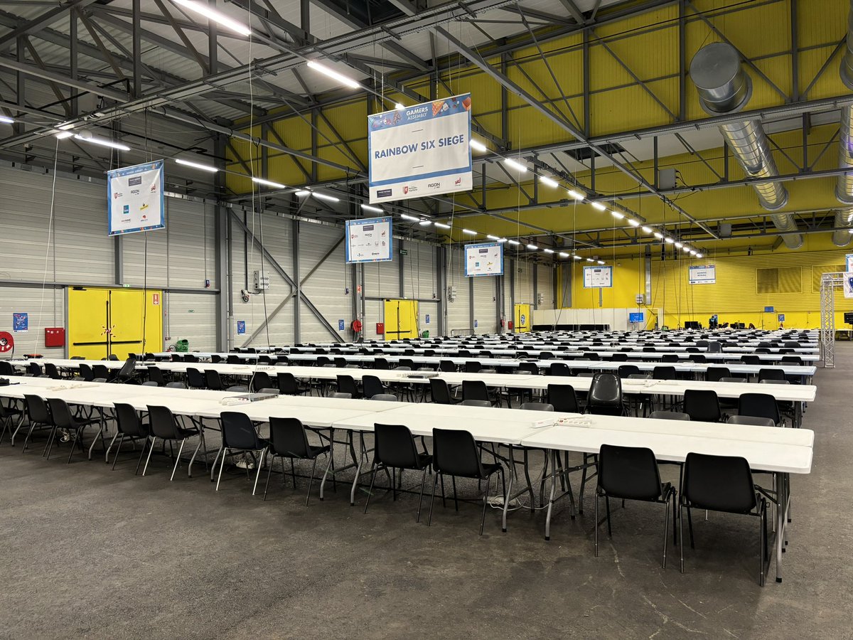 ESIX_FR's tweet photo. Le hall jaune n’attend plus que vous 👀 🔥 #GA2024 https://t.co/z7vPw85mDz