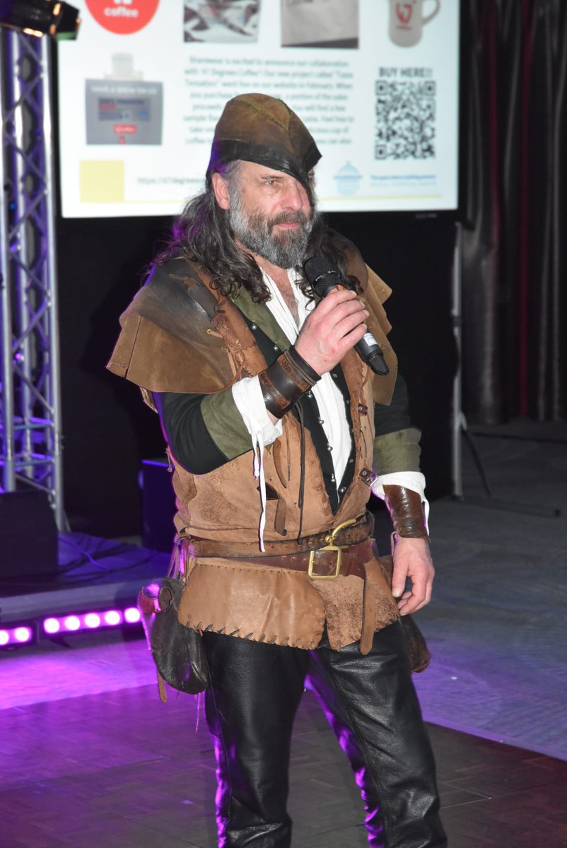 Robin Hood C21st (@ezekialbone) on Twitter photo Not all fun & games being the King of Outlaws, y'know?!🏹 Charity work <a href="/SharewearUK/">Sharewear Clothing Scheme</a> saw #RobinHood's path cross with <a href="/SheriffNottm/">SheriffofNottingham</a>. We made peace and I serenaded her 😆...told outlaw jokes & gave '#TheRallyingCry' A very successful night! 🎯@Nottinghasm <a href="/No1tingham/">No1tingham</a> <a href="/VisitNotts/">Visit Nottinghamshire</a> Not all fun & games being the King of Outlaws, y'know?!🏹 Charity work <a href="/SharewearUK/">Sharewear Clothing Scheme</a> saw #RobinHood's path cross with <a href="/SheriffNottm/">SheriffofNottingham</a>. We made peace and I serenaded her 😆...told outlaw jokes & gave '#TheRallyingCry' A very successful night! 🎯@Nottinghasm <a href="/No1tingham/">No1tingham</a> <a href="/VisitNotts/">Visit Nottinghamshire</a>