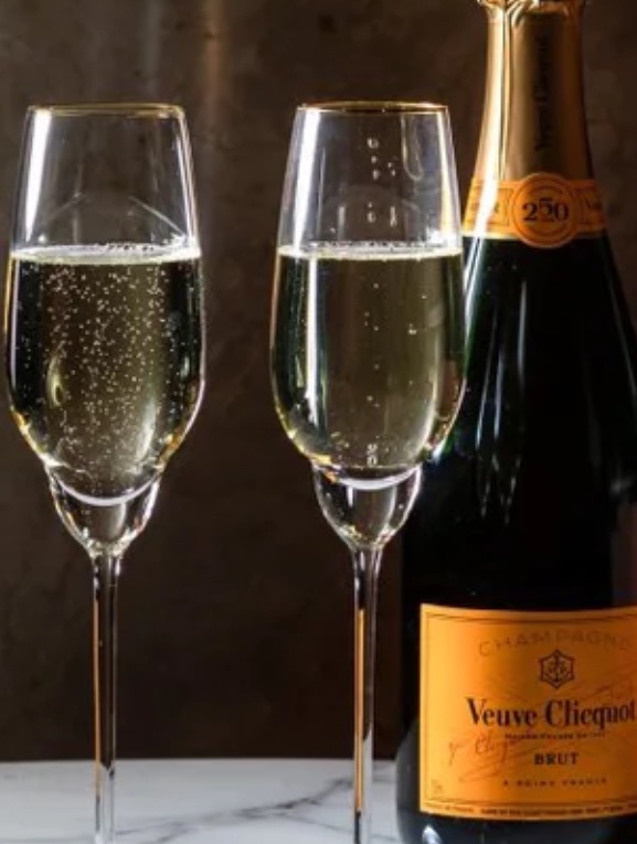 Professor Catherine Lee MBE tweet media