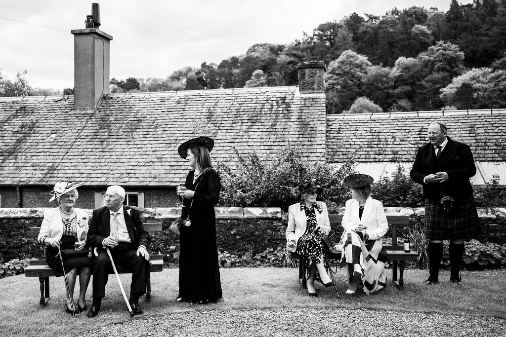 65 /200 - Best of 2023.. Want to see the whole post, click the link in my bio..
Random fact - Lemons float, but limes sink. This is because of their different densities, often causing unpeeled limes to sink if submerged in a liquid.