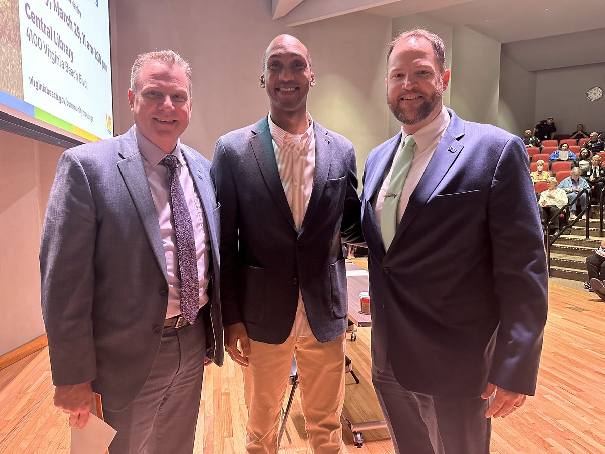 BattenU_SVP's tweet photo. Great to catch up with Chris Taylor, VWU Class of 2006 and VB City Councilmember for District 8.  Chris, a candidate for mayor, hosted “Summit 55+,” a presentation and discussion focused on supporting the City’s aging population.  Pictured with Jason Seward, Associate VP. https://t.co/9rrZVOhLV6