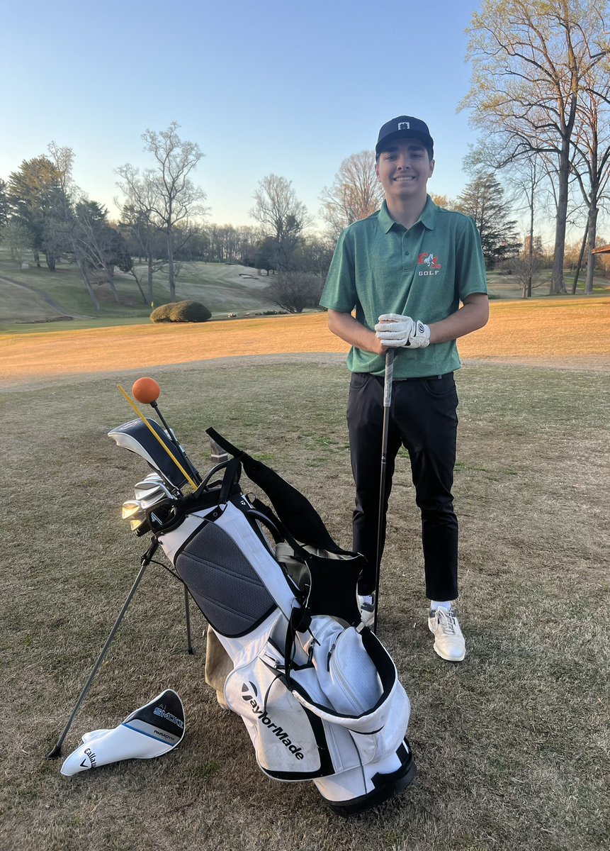 andrewleebarnes's tweet photo. Extremely proud of @BarnesBeckham and his @EastLincolnHS Menβs #Golf Team for winning their Conference match by -15. #Teamwork #TeamEffort #SolidWin #EastLincoln #Mustangs @athleticselhs @Recruit_ELHS @ElhsSports https://t.co/uHQuhYxhJd