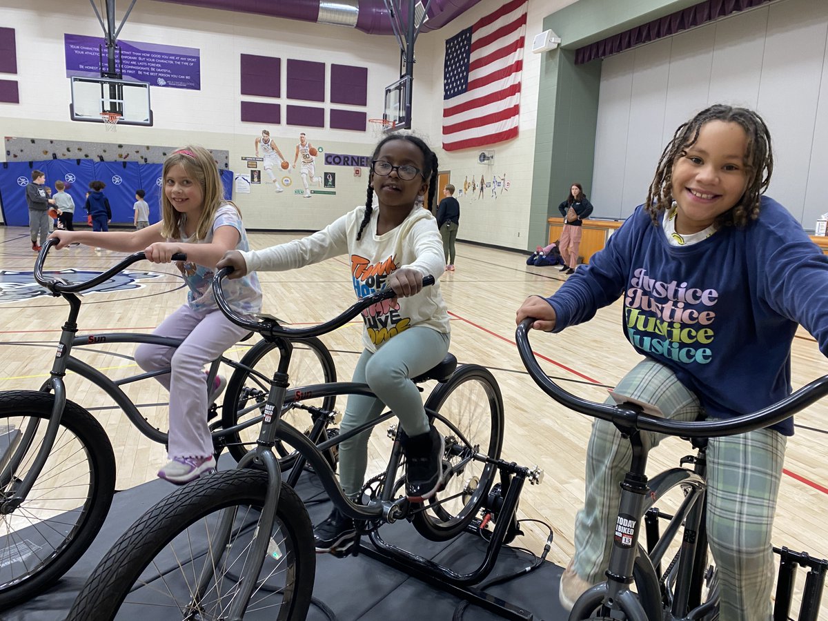 Nine13sports's tweet image. This past Wednesday we partnered with @brownsburgparks BASE camp to bring our #KidsRidingBikes interactive bicycle simulator to their #SpringBreakCamp. Our team worked with almost 100 campers to get a good cardio workout &amp;amp; learn about some of the trails and greenways in our city!