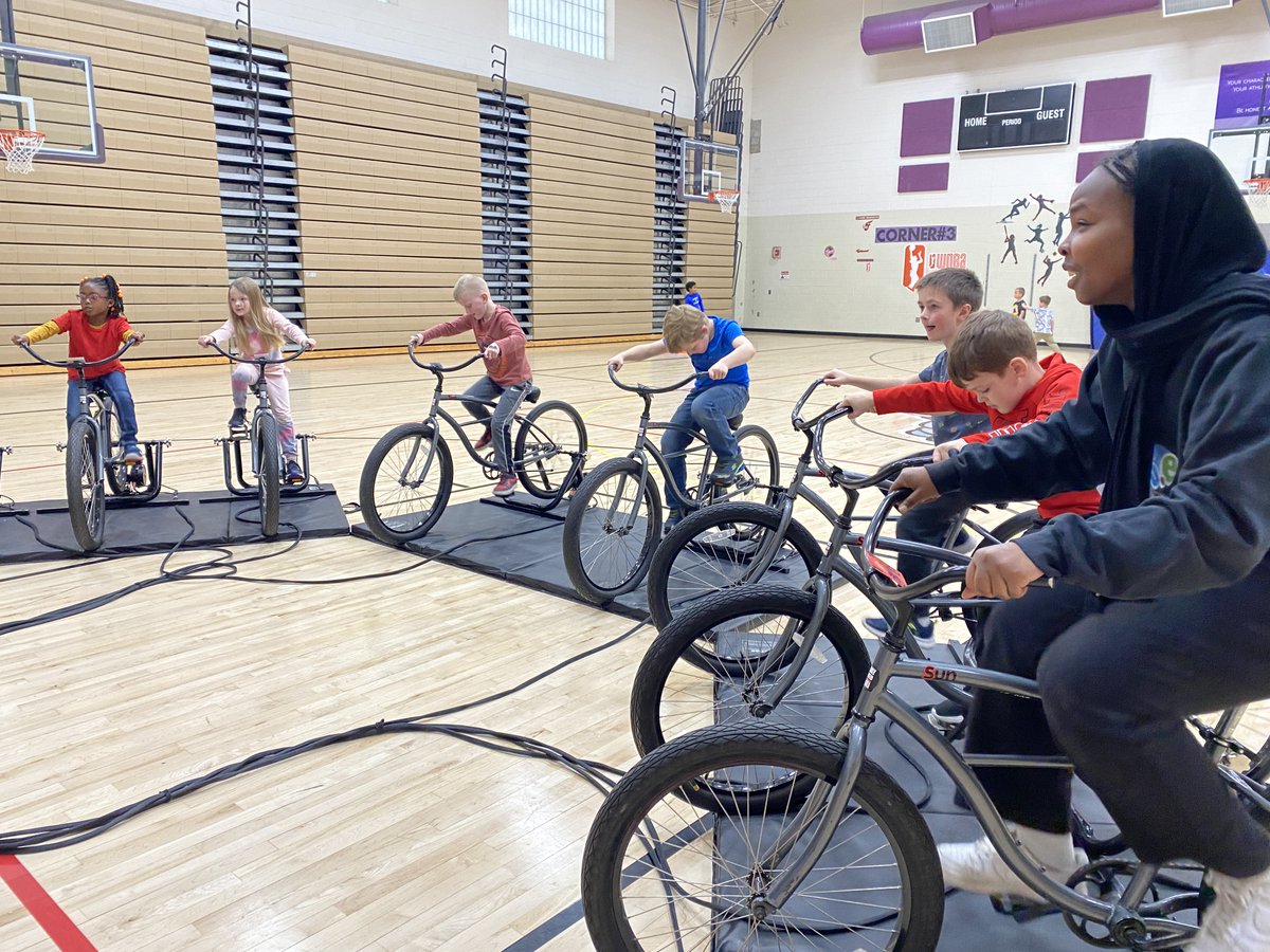 Nine13sports's tweet image. This past Wednesday we partnered with @brownsburgparks BASE camp to bring our #KidsRidingBikes interactive bicycle simulator to their #SpringBreakCamp. Our team worked with almost 100 campers to get a good cardio workout &amp;amp; learn about some of the trails and greenways in our city!