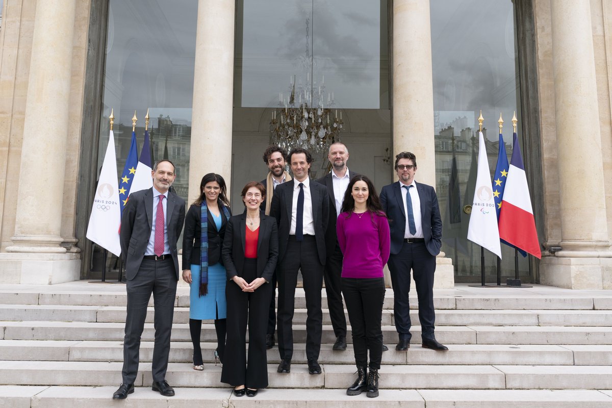Voici l’équipe qui organisera autour d’Anne Bouverot le prochain Sommet pour l’action sur l'Intelligence artificielle en France. Mission : rassembler nos partenaires internationaux, fonder une gouvernance mondiale de l'IA ouverte, démocratique et tournée vers l’intérêt général.
