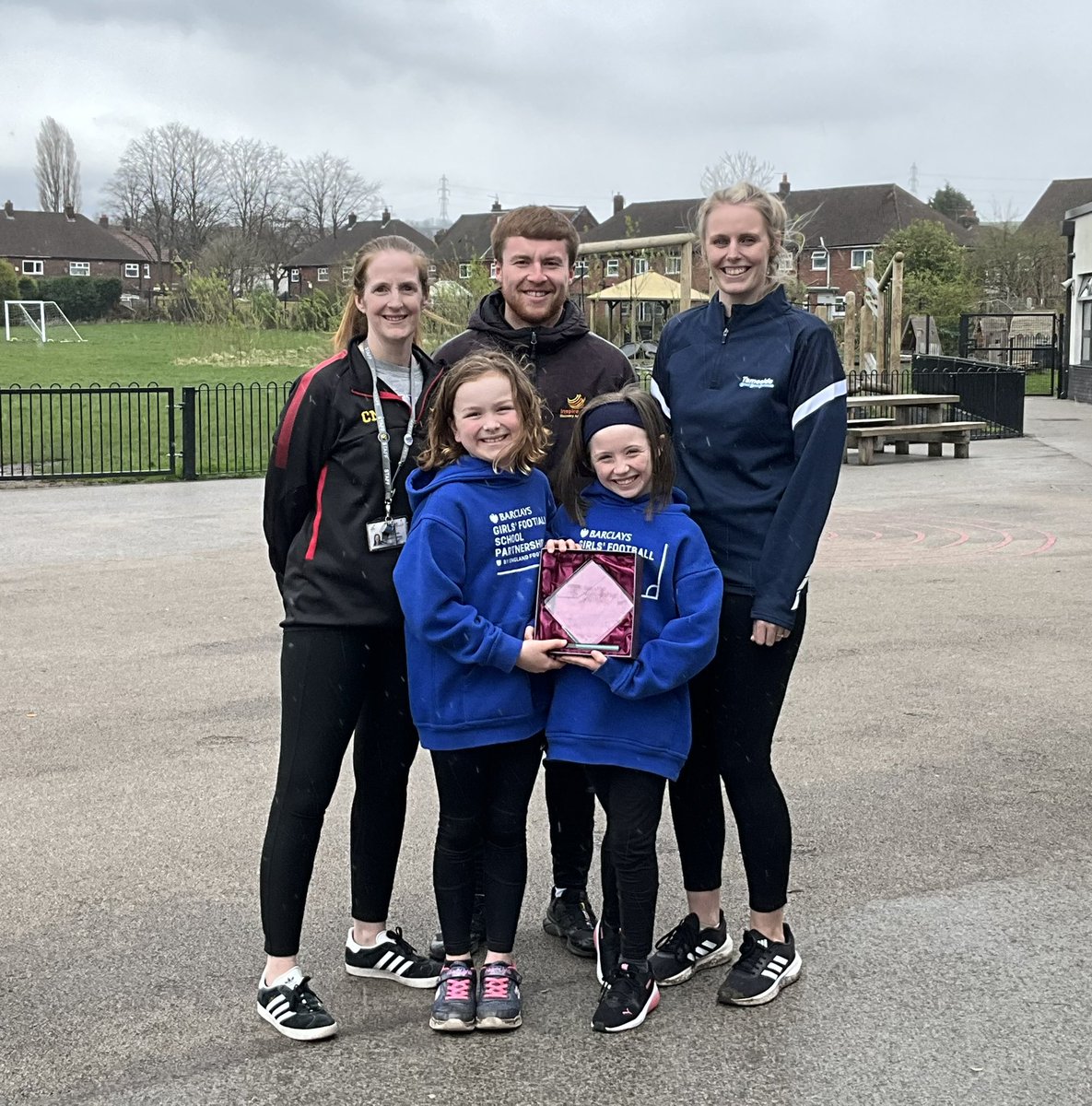 Well done to @Inspire_Ashton being awarded the ‘Greater Manchester #LetGirlsPlay award for Tameside’ by @Manchester_FA following their amazing work to develop girls football @inspire_pe @MrsPooleY5 @Mrs_Mcburnie_TA @tamesidessp @FA @JillScottJS8 @lionesses @FAWNL @AdobeWFACup