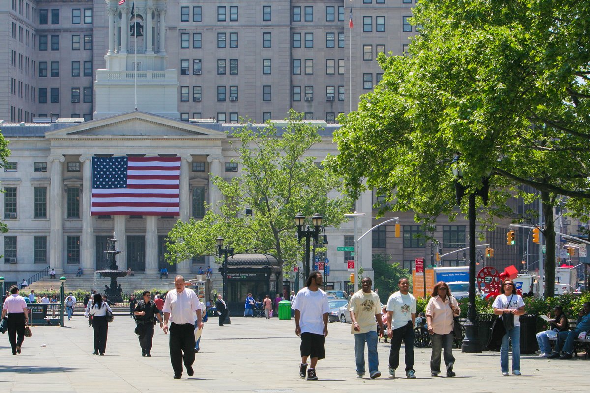 Let’s reimagine Columbus Park together. 🌳 Respond to our quick questionnaire + let us know your thoughts on the park’s programming, monuments, and more. 💚 Give your ideas → bit.ly/columbusparksu… 💙 @WXYStudio, @LincolnRestler, @BKBPReynoso