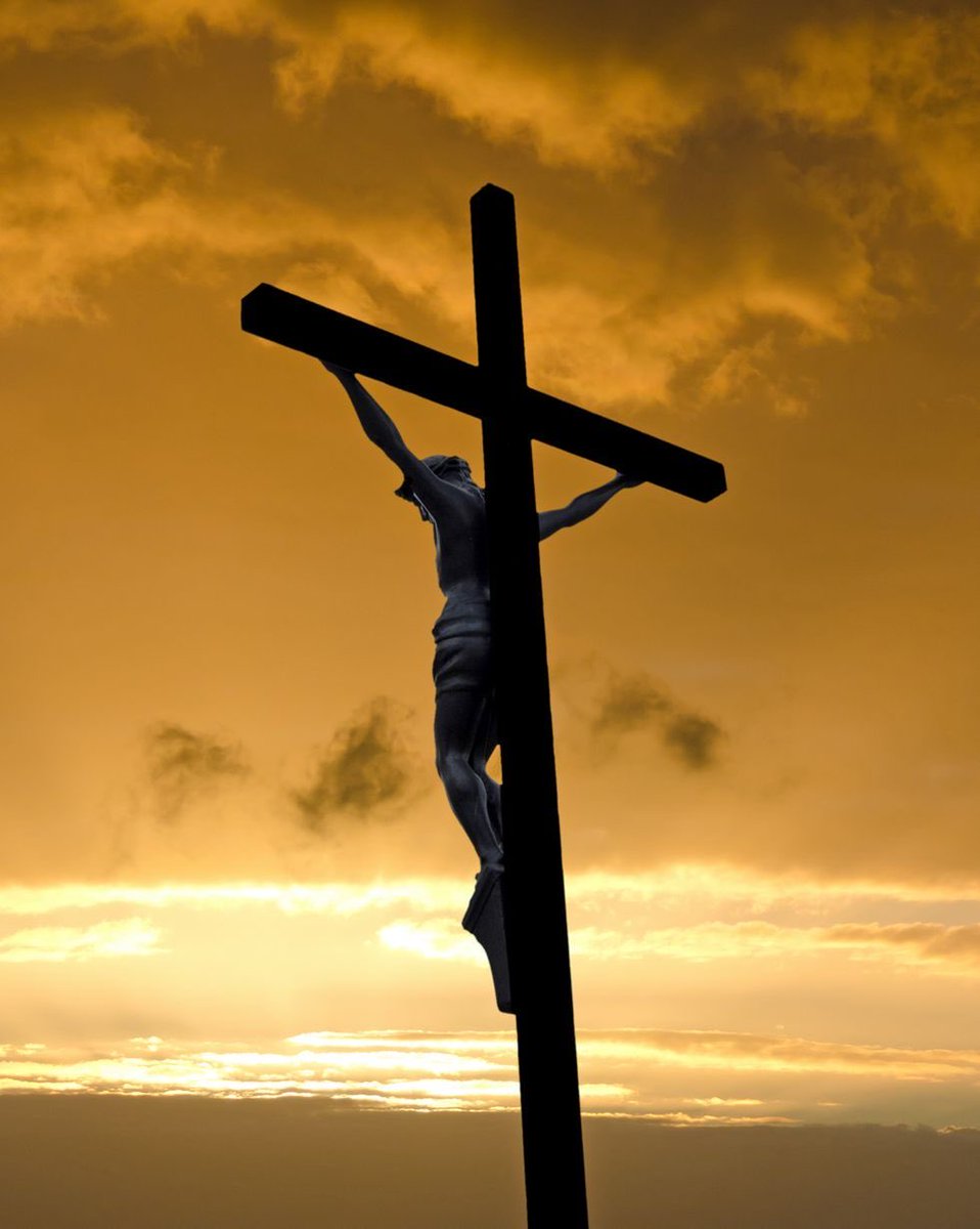 Good Friday. Remembering the Creator of mankind willingly gave His life to be the Savior of mankind. A pure & unfathomable act of love & grace. Seek Him, know Him & trust Him to experience lasting hope, peace & joy. Life with Him is a life lived well & greatly blessed.✝️🙏🏻🙌