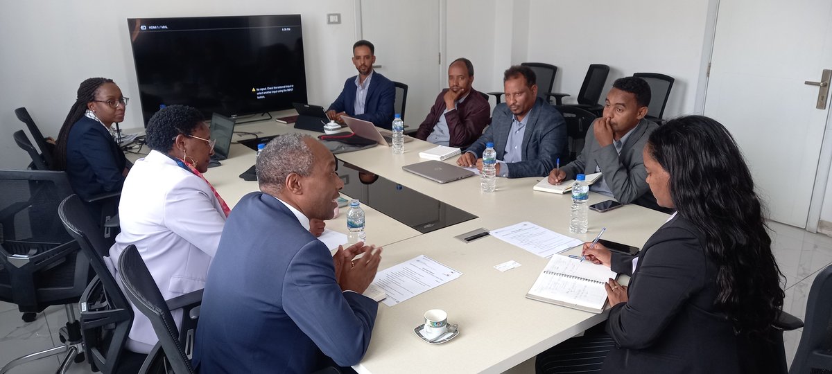 ECA_OFFICIAL's tweet photo. Ethiopia's State Minister for Health has expressed appreciation for @ECA_OFFICIAL #PharmaInitiative‘s efforts in building #resilienthealth markets #saving lives & strengthening #health systems to transform the sector via local #manufacturing #jobcreation & #pooledprocurement https://t.co/iOQoNwGOeR