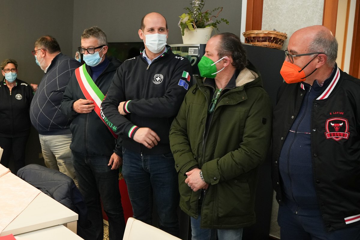 AdriaCroceVerde's tweet photo. 𝐂𝐨𝐧𝐬𝐞𝐠𝐧𝐚𝐭𝐞 𝐥𝐞 𝐮𝐨𝐯𝐚 𝐝𝐢 𝐏𝐚𝐬𝐪𝐮𝐚 𝐂𝐫𝐨𝐜𝐞 𝐕𝐞𝐫𝐝𝐞 𝐚𝐠𝐥𝐢 𝐨𝐬𝐩𝐢𝐭𝐢 𝐝𝐞𝐥 𝐂𝐒𝐀 𝐝𝐢 𝐀𝐝𝐫𝐢𝐚 𝐝𝐚 𝐩𝐚𝐫𝐭𝐞 𝐝𝐞𝐢 𝐧𝐨𝐬𝐭𝐫𝐢 𝐯𝐨𝐥𝐨𝐧𝐭𝐚𝐫𝐢

#croceverdenelcuore #passionecroceverde #iosonocroceverde #anpas #anpasveneto https://t.co/0n0vBmmuA4